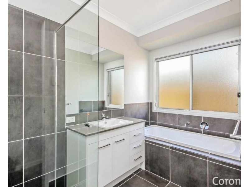 44 Stone Crescent, Caloundra West QLD 4551