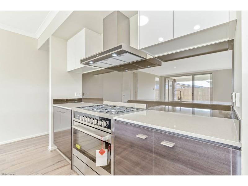 13 Rosseau Street, Caloundra West QLD 4551