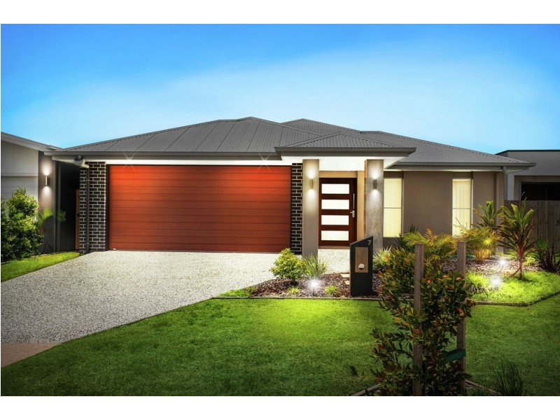 7 Moss Crescent, Caloundra West QLD 4551