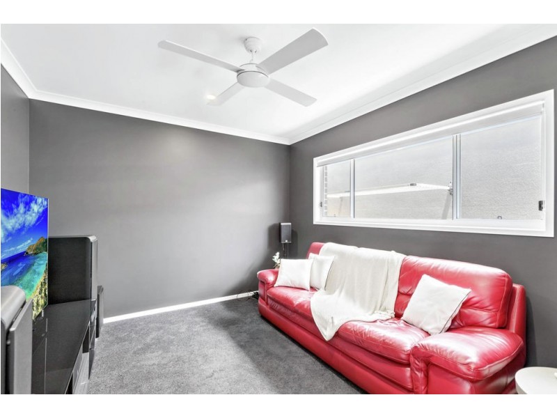 7 Moss Crescent, Caloundra West QLD 4551