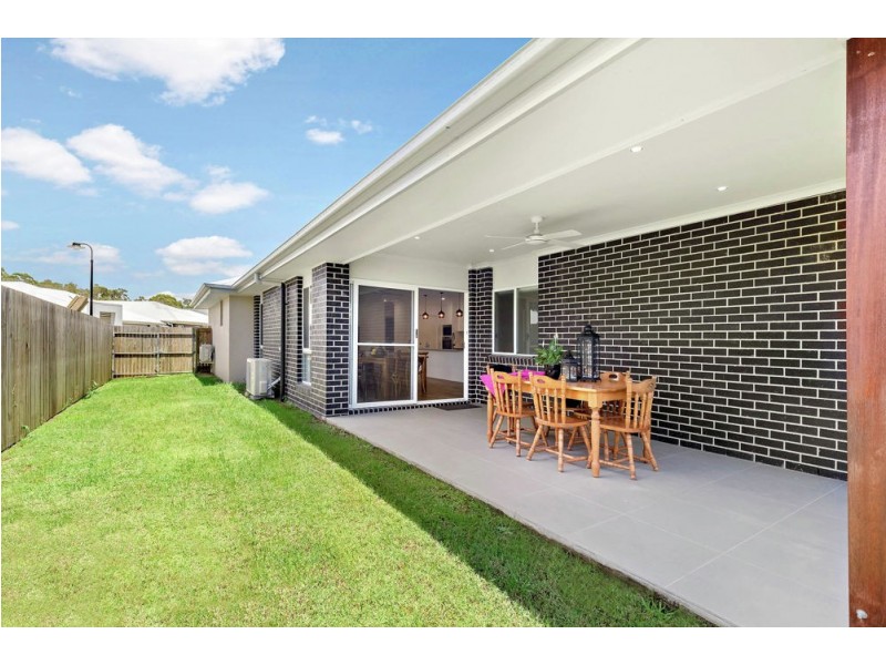 7 Moss Crescent, Caloundra West QLD 4551