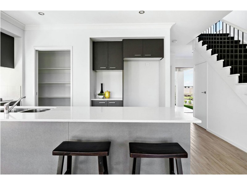 39 Stone Crescent, Caloundra West QLD 4551