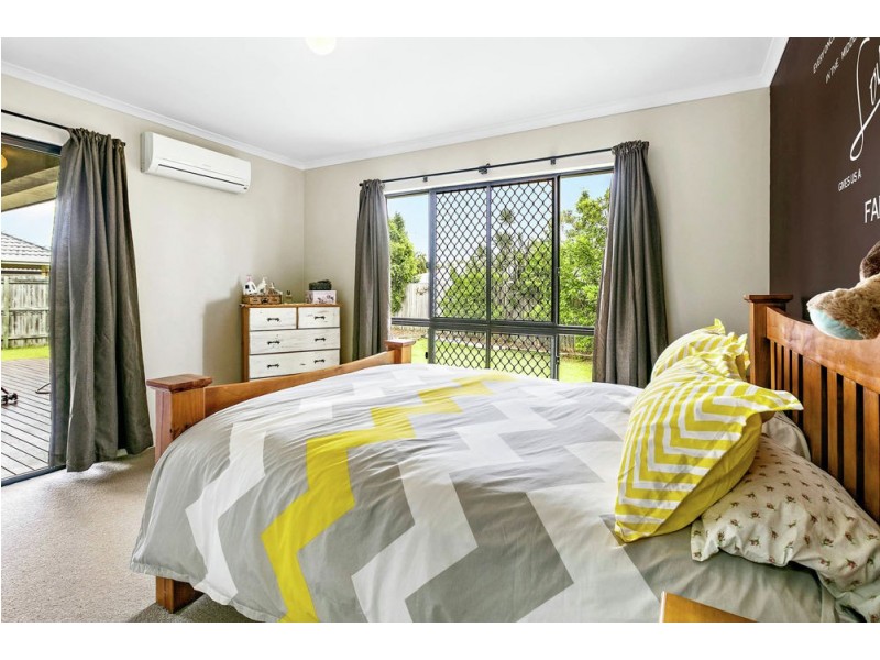 16 Montserrat Crescent, Caloundra West QLD 4551