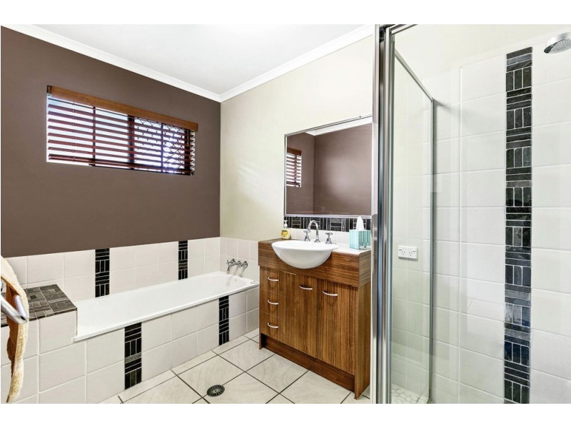 16 Montserrat Crescent, Caloundra West QLD 4551