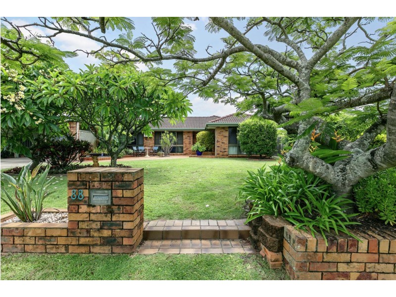 88 Wavell Avenue, Golden Beach QLD 4551