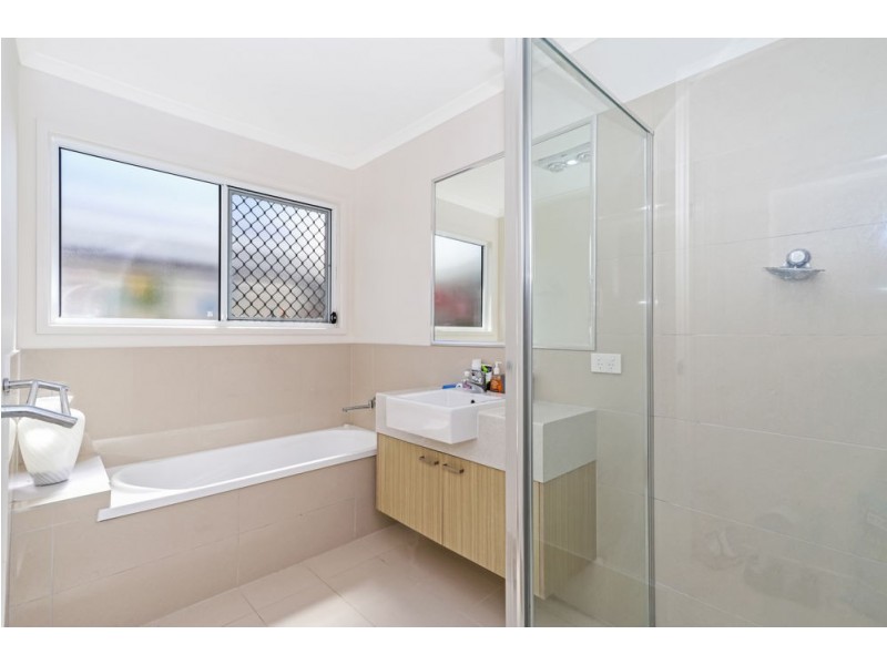 24 Ruby Crescent, Meridan Plains QLD 4551