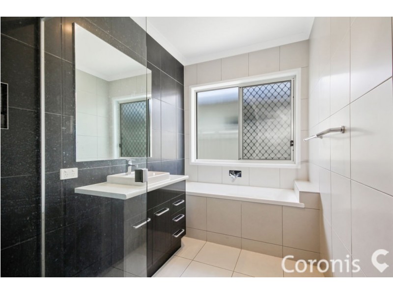 39 Chestnut Crescent, Caloundra West QLD 4551