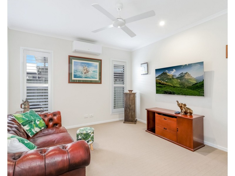 12 Bond Street, Pelican Waters QLD 4551