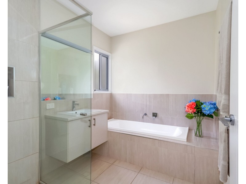 12 Bond Street, Pelican Waters QLD 4551