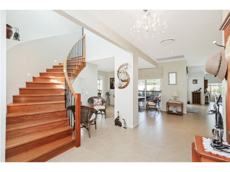 1 Bellanboe Circuit, Pelican Waters QLD 4551