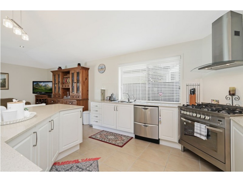 1 Bellanboe Circuit, Pelican Waters QLD 4551