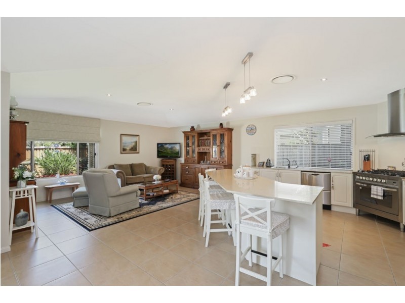 1 Bellanboe Circuit, Pelican Waters QLD 4551