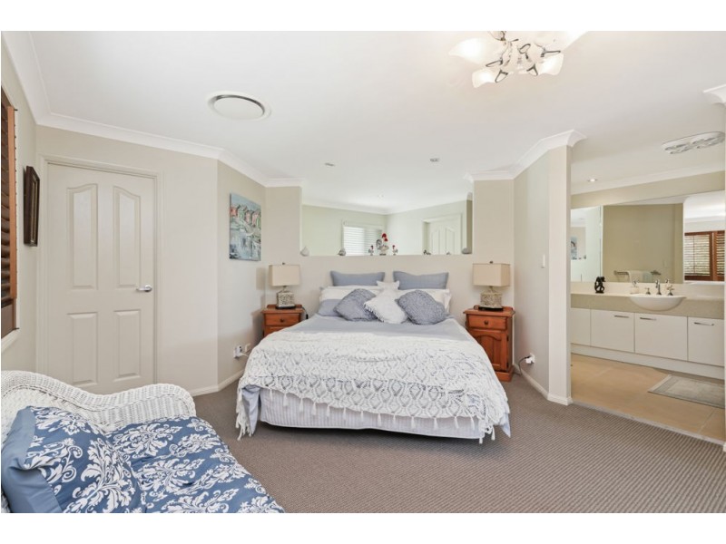 1 Bellanboe Circuit, Pelican Waters QLD 4551