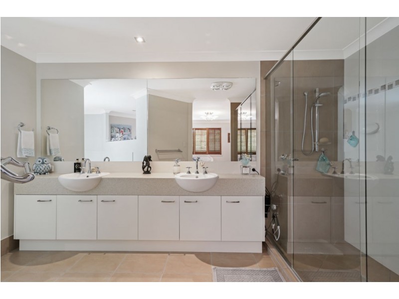 1 Bellanboe Circuit, Pelican Waters QLD 4551