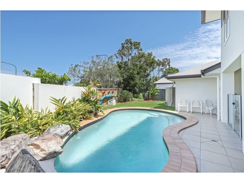 1 Bellanboe Circuit, Pelican Waters QLD 4551