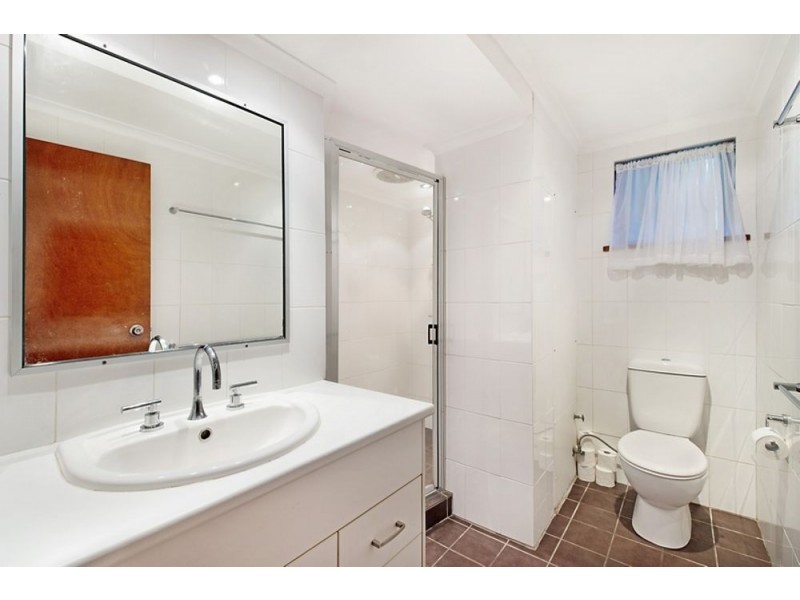 2/47 Victoria Terrace, Kings Beach QLD 4551