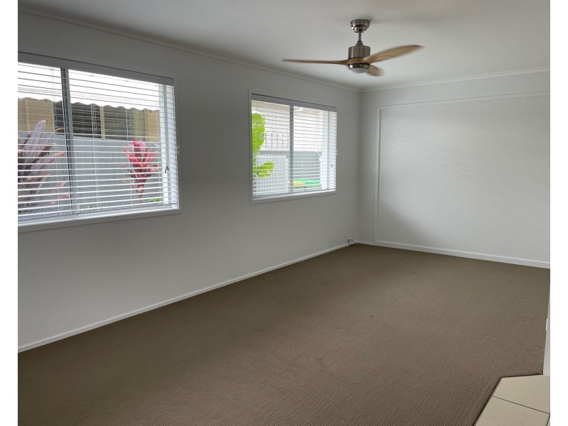 105 Nothling St, Moffat Beach QLD 4551