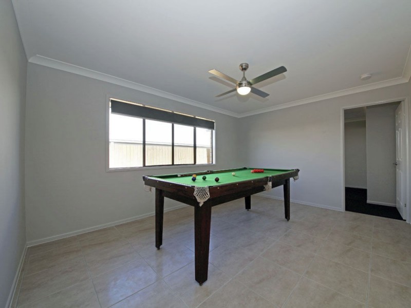 25 Sandstone Way, Little Mountain QLD 4551