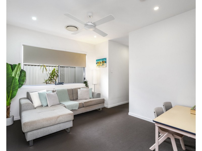 77 Sovereign Circuit, Pelican Waters QLD 4551