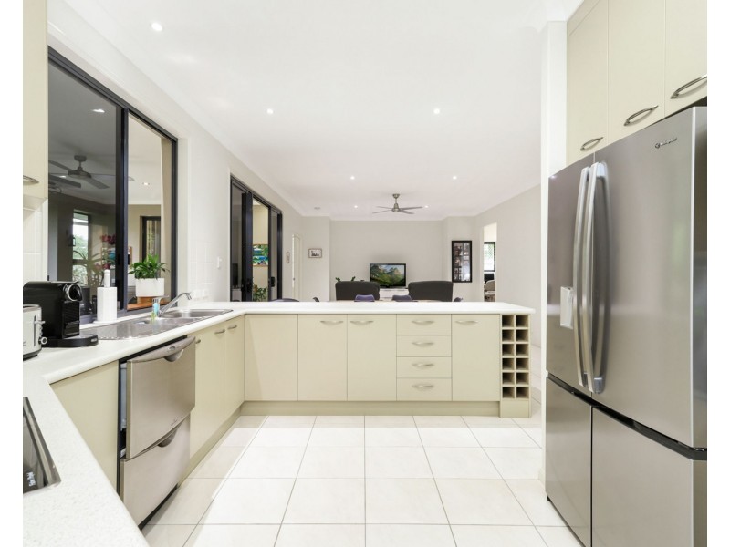 6 Ballinger Place, Pelican Waters QLD 4551