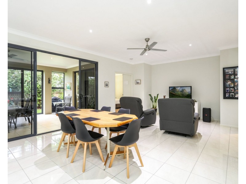 6 Ballinger Place, Pelican Waters QLD 4551