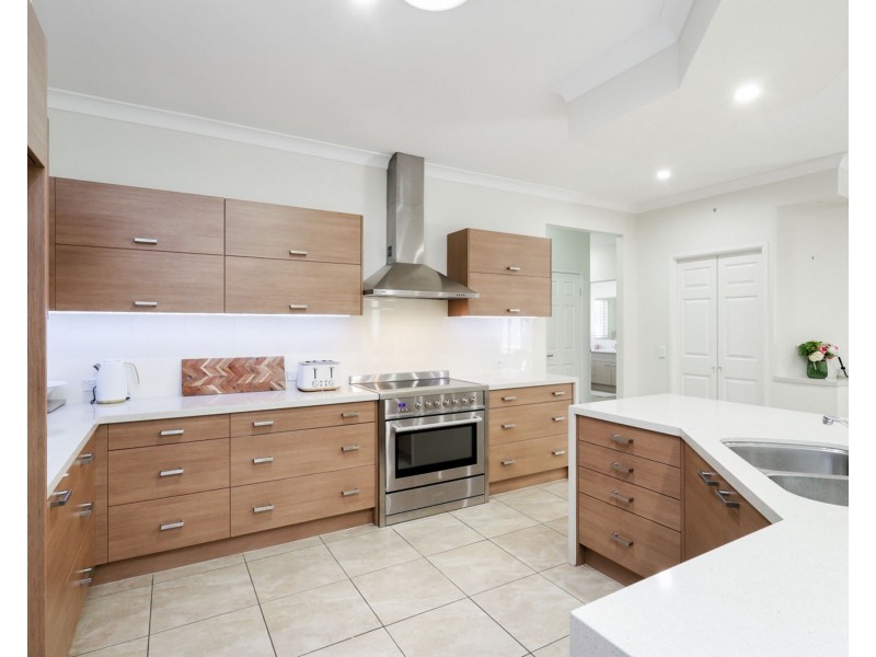 13 Koopa Place, Pelican Waters QLD 4551