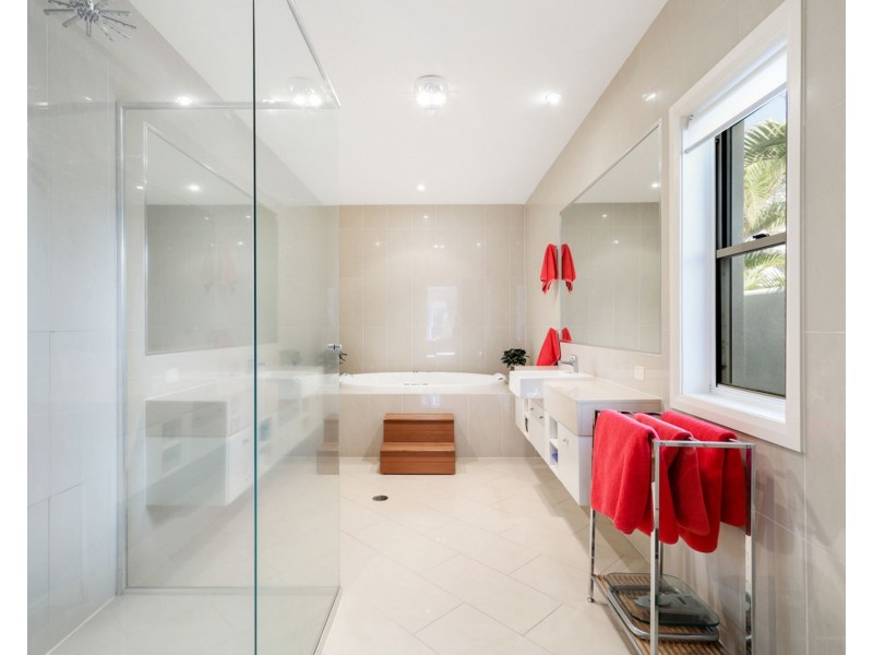 72 Mahogany Drive, Pelican Waters QLD 4551