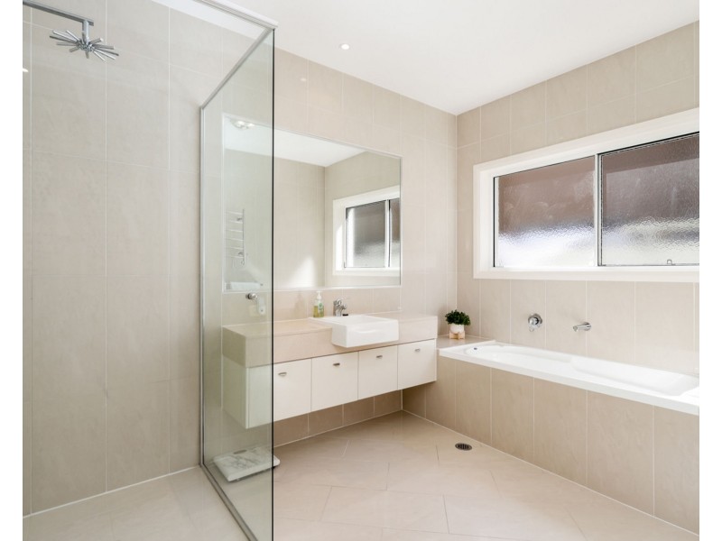 72 Mahogany Drive, Pelican Waters QLD 4551