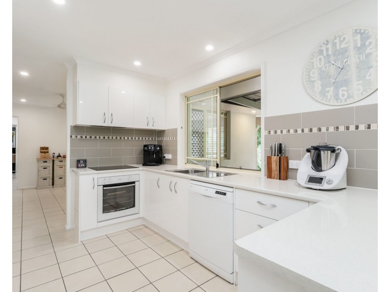 31 Homestead Drive, Little Mountain QLD 4551
