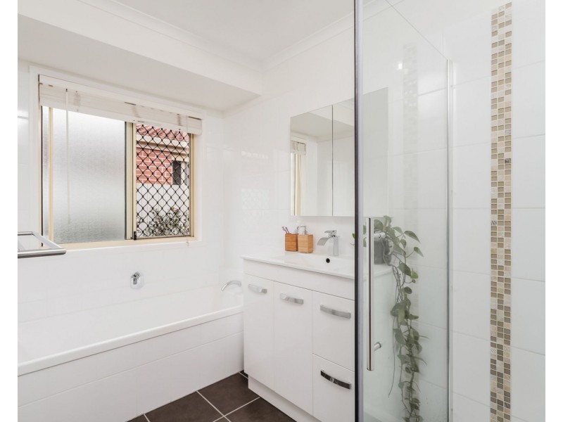 31 Homestead Drive, Little Mountain QLD 4551