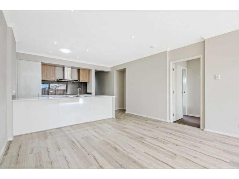 33 Samuel Walker Street, Caloundra West QLD 4551