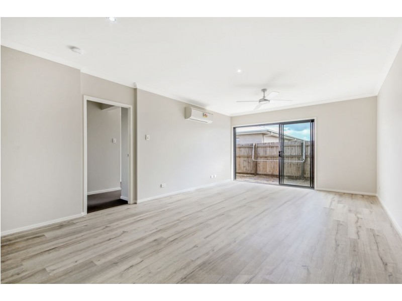 33 Samuel Walker Street, Caloundra West QLD 4551