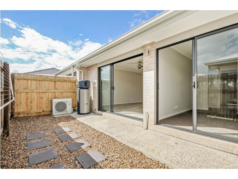 33 Samuel Walker Street, Caloundra West QLD 4551
