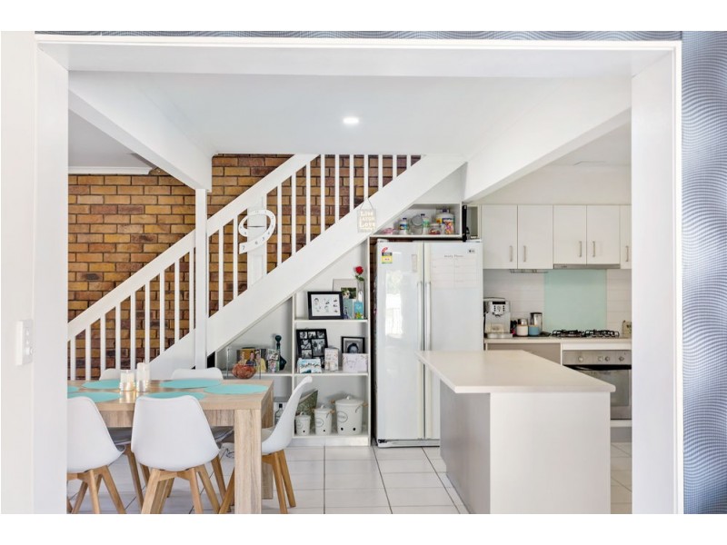 2/1e Hill Street, Currimundi QLD 4551