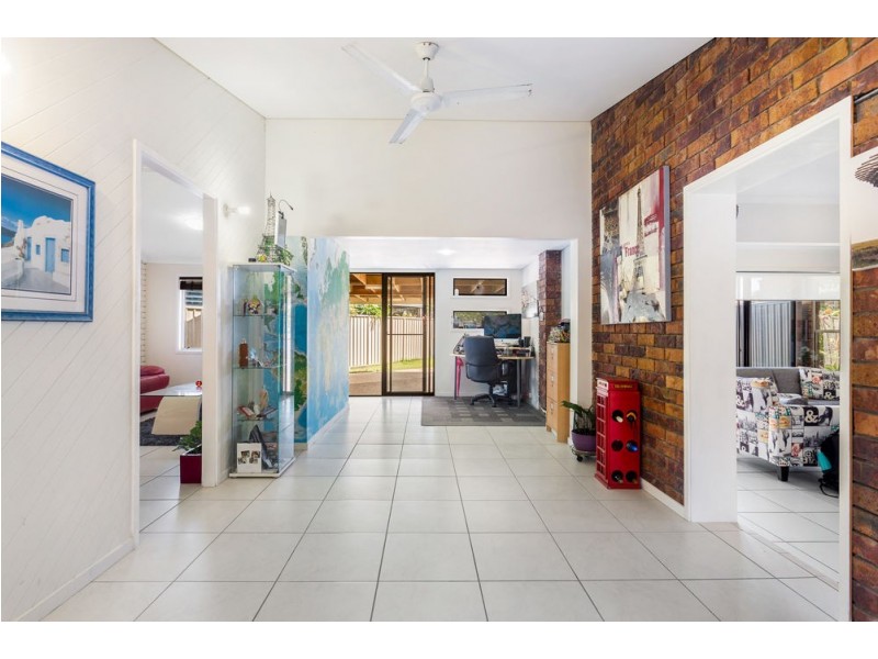 2/1e Hill Street, Currimundi QLD 4551