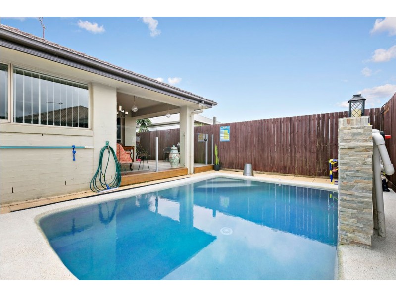 15 Clarence Place, Sippy Downs QLD 4556