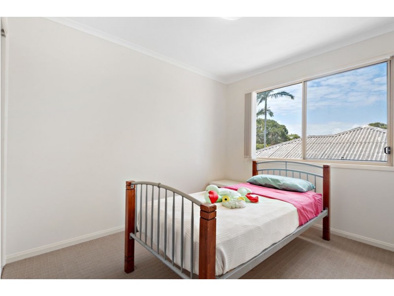 2/13 Osterley Avenue, Caloundra QLD 4551