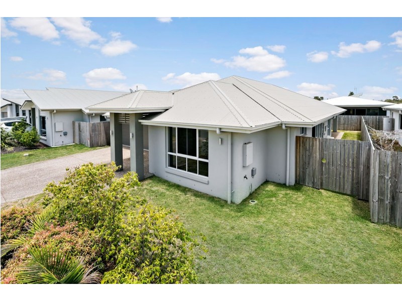 57 Ruby Crescent, Meridan Plains QLD 4551