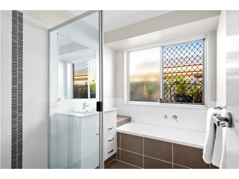 90 Little Mountain Drive, Little Mountain QLD 4551