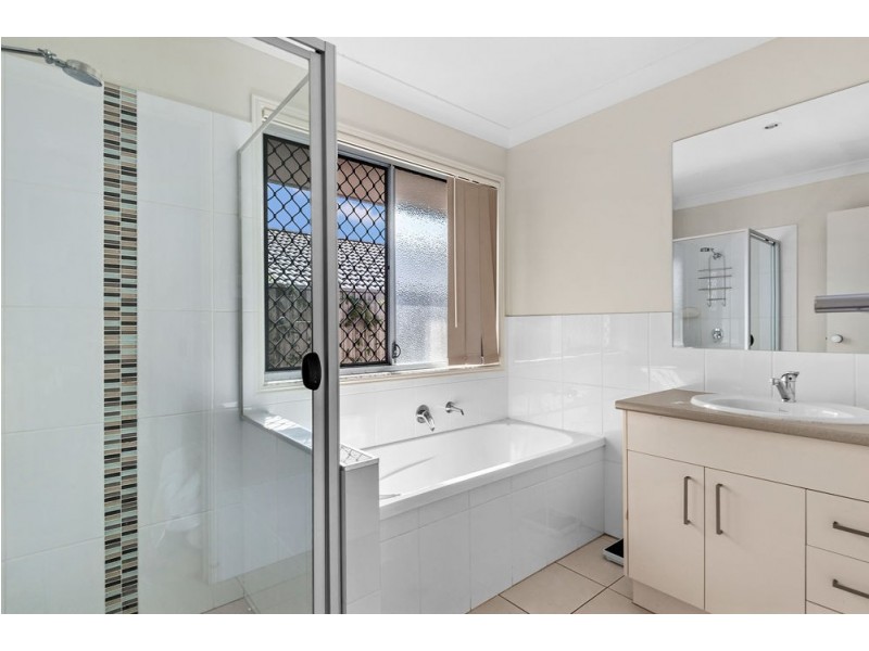 21 Sunrise Terrace, Little Mountain QLD 4551