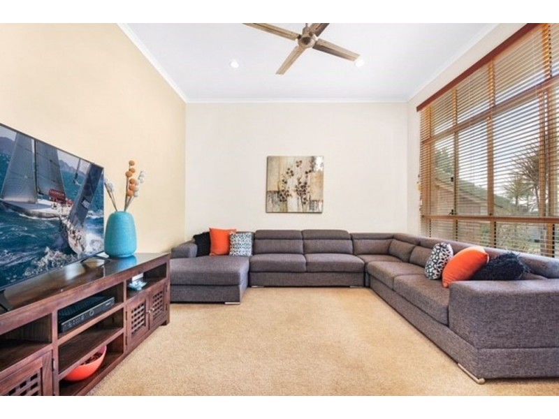 4 Regal Place, Aroona QLD 4551