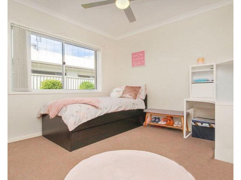 4 Lime Crescent, Caloundra West QLD 4551