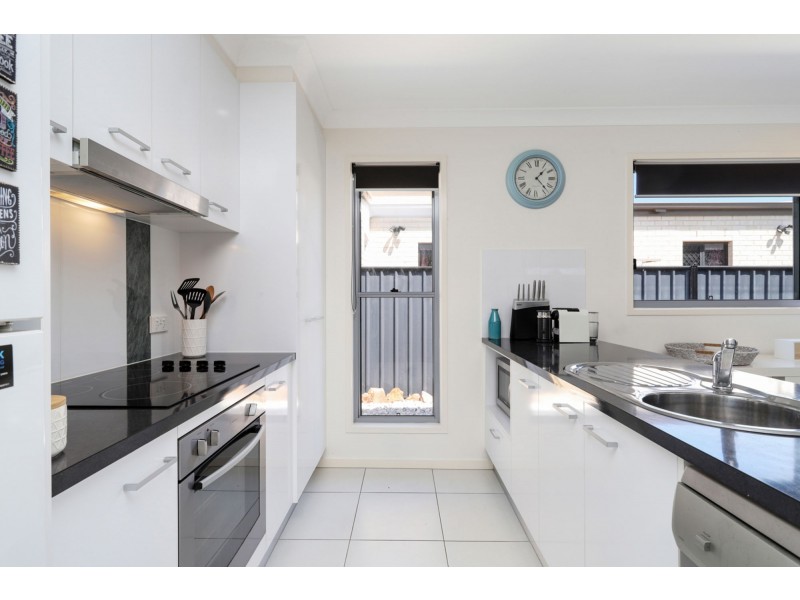 14 Parkview Drive, Little Mountain QLD 4551