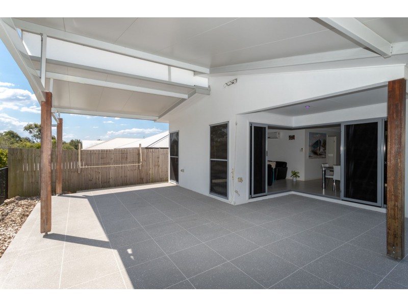 14 Parkview Drive, Little Mountain QLD 4551