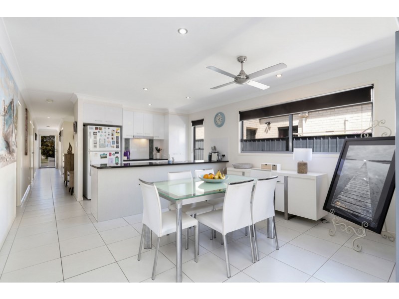 14 Parkview Drive, Little Mountain QLD 4551