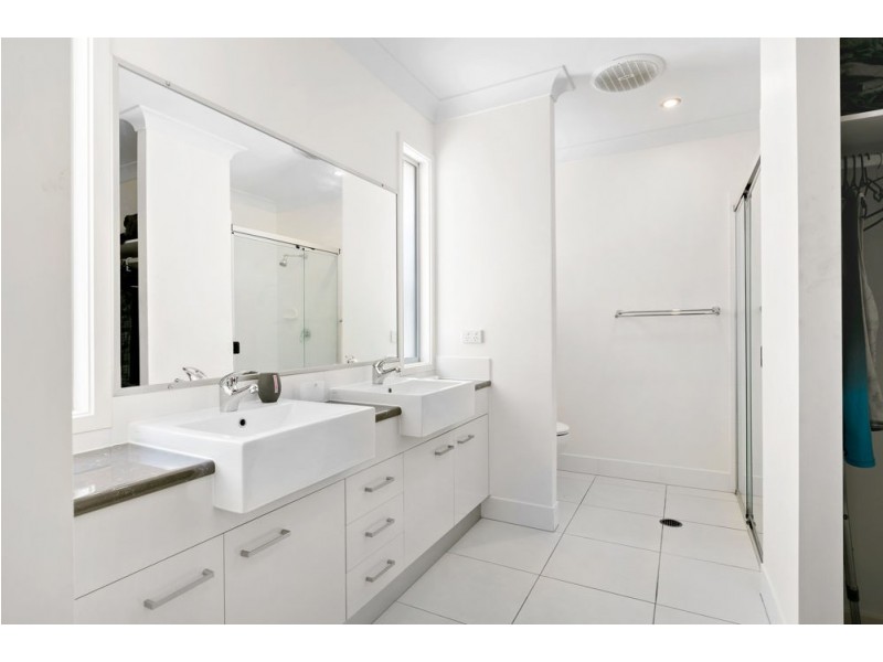 14 Parkview Drive, Little Mountain QLD 4551