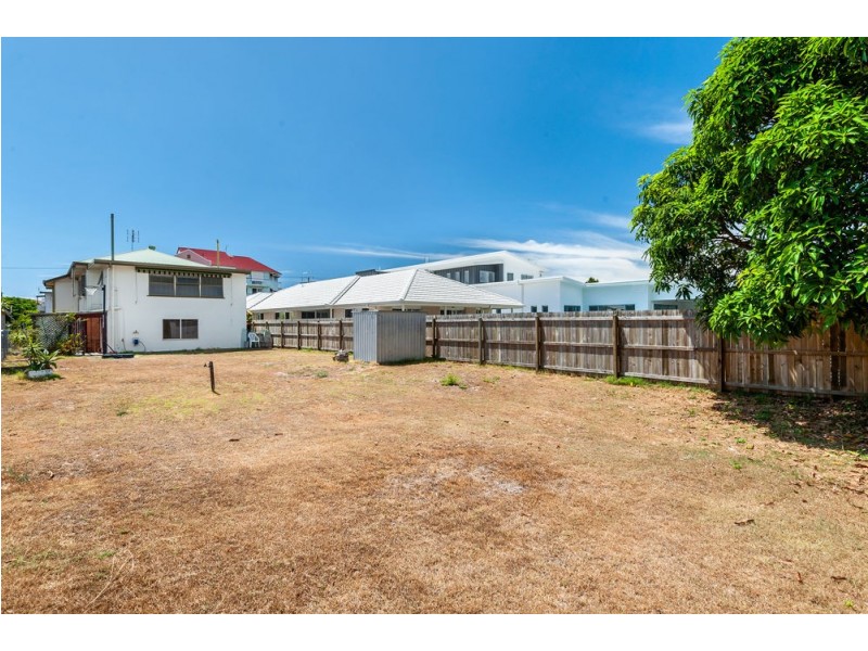20 Kennedy Parade, Golden Beach QLD 4551
