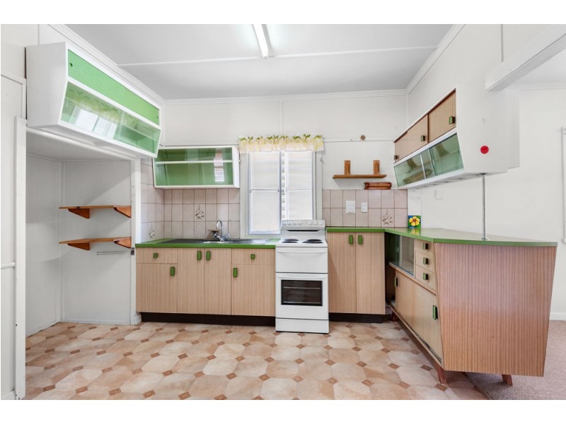 20 Kennedy Parade, Golden Beach QLD 4551