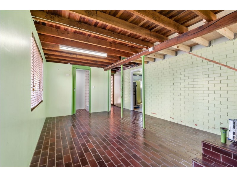 20 Kennedy Parade, Golden Beach QLD 4551