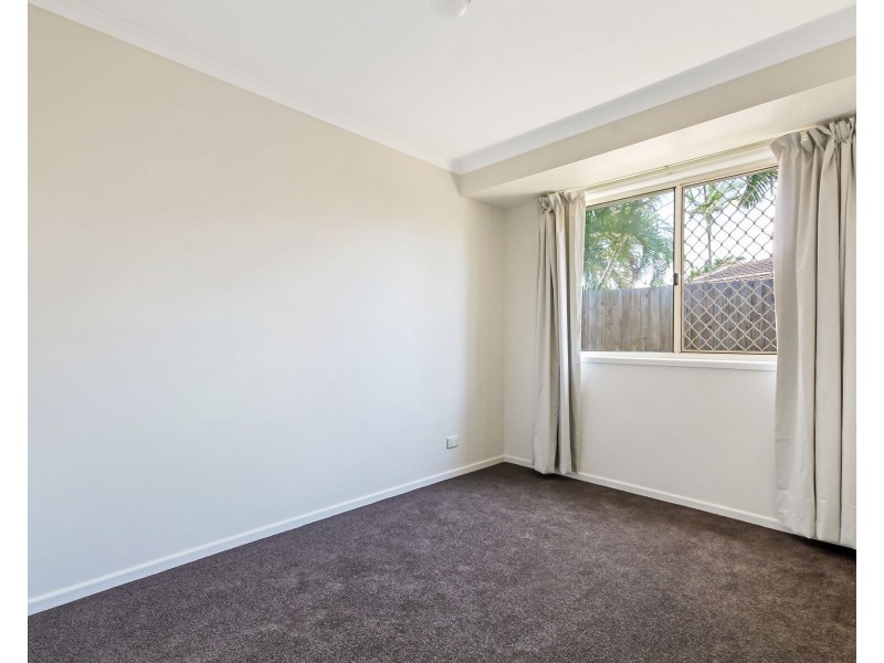 16 Ilaroo Crescent, Warana QLD 4575